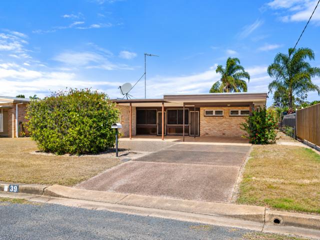 39 Montgomery Street, SVENSSON HEIGHTS, QLD 4670
