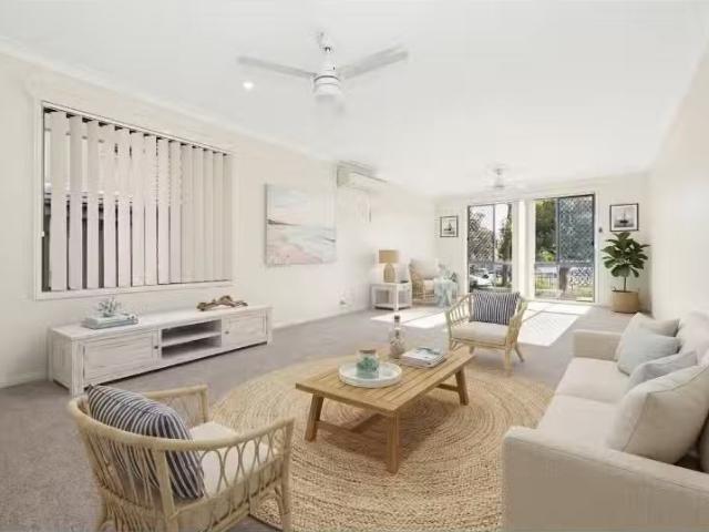 39 Nurla Avenue, Little Bay House for rent Listed by Kade Ash.