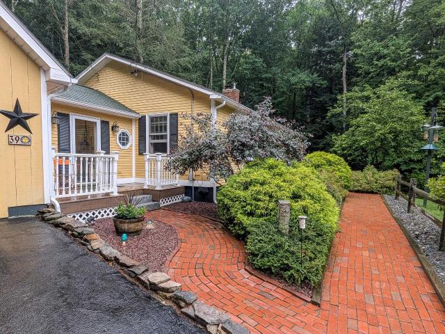 39 Partridgeberry Lane