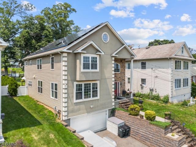 39 Paterson Ave