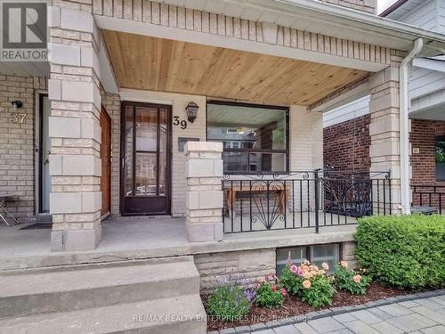 39 Pendrith Street, Toronto, ON, M6G 1R6 house for sale | Listing ID W13826 | Royal LePage