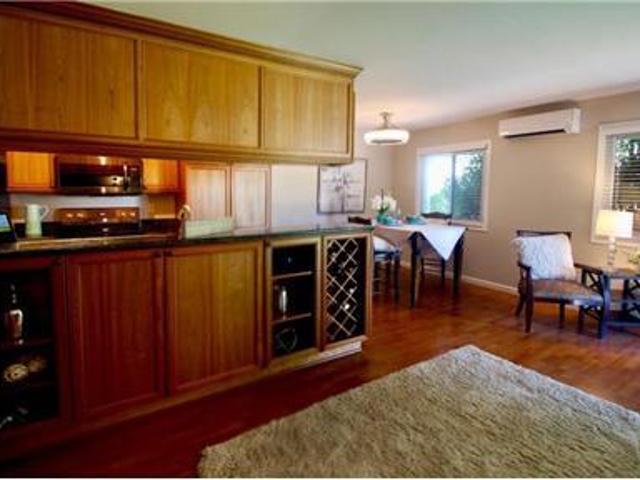 39 Pier Rd Kennebunkport, ME 04046