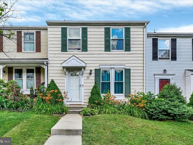 39 Rader Ct, Parkville, MD 21234