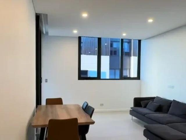 39 Rothschild Ave, Sydney