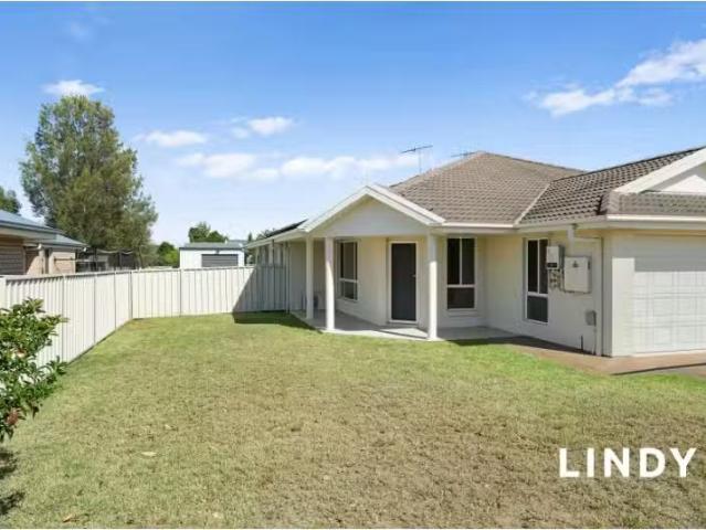 39 Sinclair Ave, Singleton House for rent Listed by Jess Page.