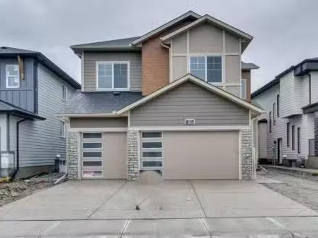 39 South Shore Road, Chestermere, AB, T1X 2Y4 house for sale.