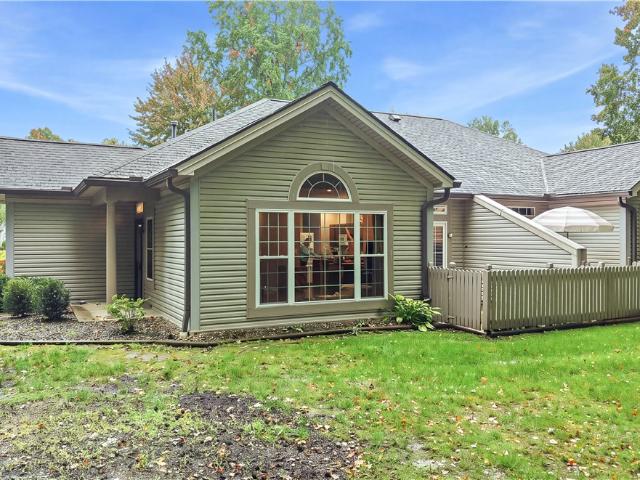 39 Stone Ridge Blvd