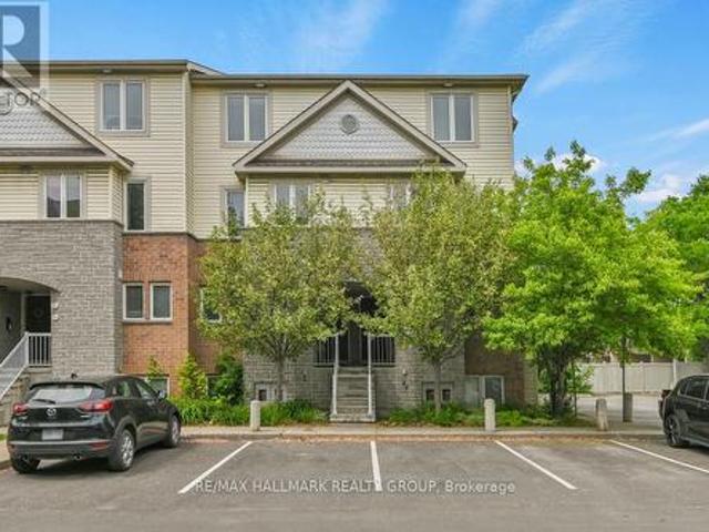 39 Strathaven Private, Ottawa, ON, K1J 1K7 townhouse for sale | Listing ID X13418 | Royal LePage