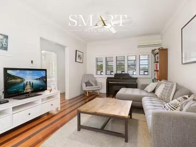 39 Sydney Street, Labrador, QLD 4215