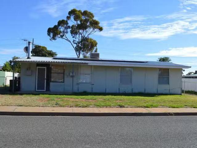 3 Myoporum Street, Kambalda West, WA 6442