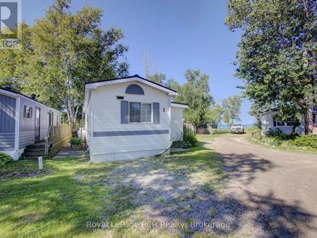 3 Maple St 79681 Bluewater Hwy 21, Central Huron Goderich, ON, N7A 3X8 house for sale | Listing ID X13628 | Royal LePage