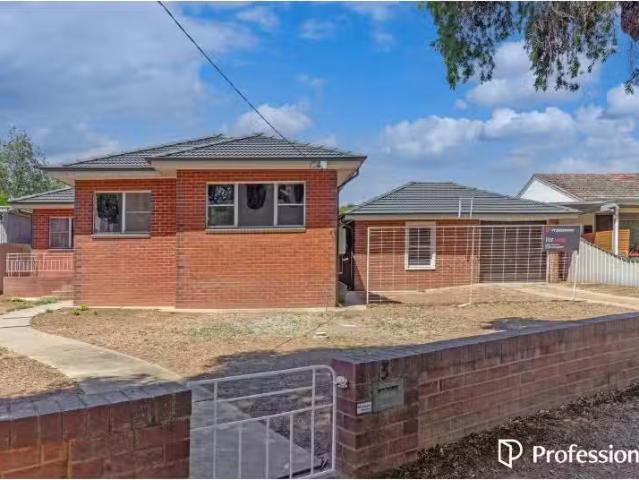 3 Marama Parade, Mount Austin House for rent Listed by Imogen.