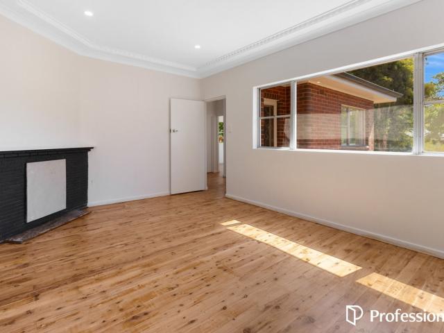 3 Marama ParadeMount Austin NSW 2650, Australia