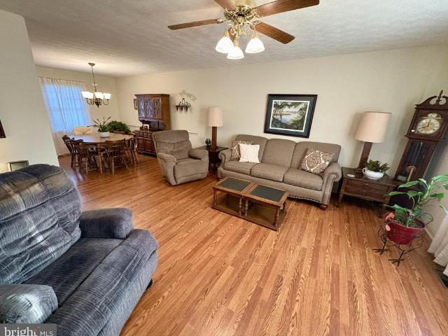 3 meadow ln