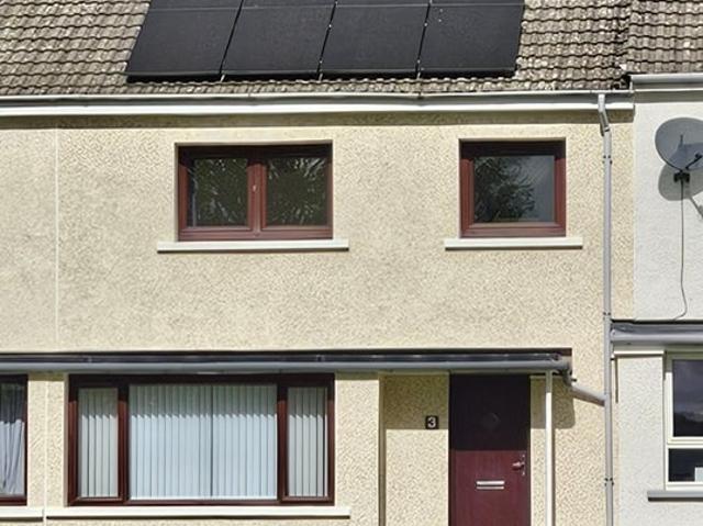 3 Meadowbank, Bright, spacious and practical