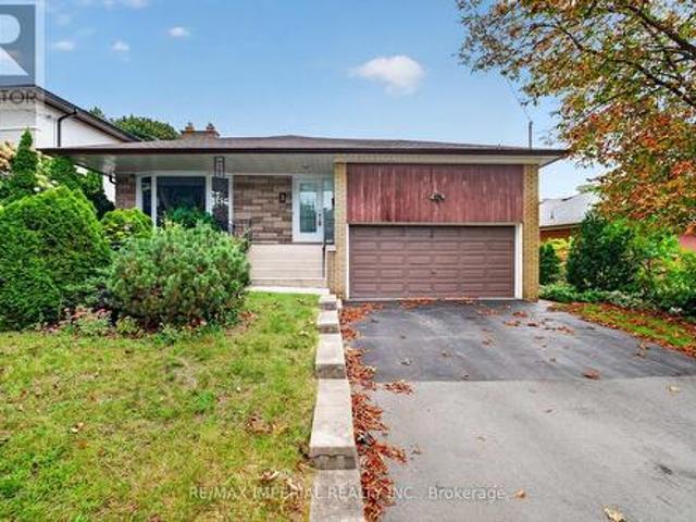 3 Minstrel Drive, Toronto, ON, M8Y 3G3 house for sale | Listing ID W13794 | Royal LePage