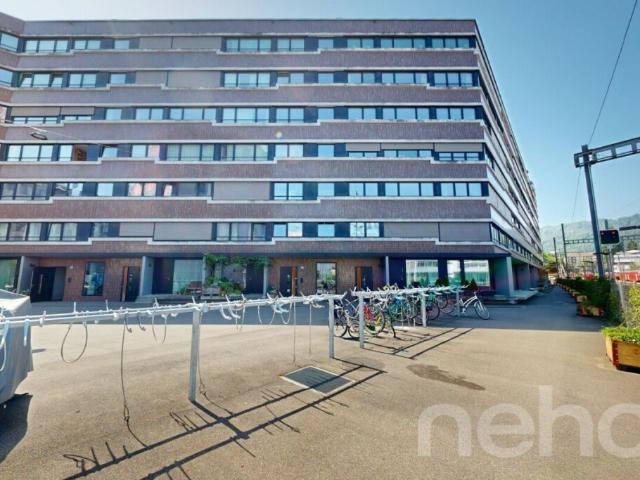 3 Minuten zum HB. Grosszügige Maisonette mit 2 Balkonen