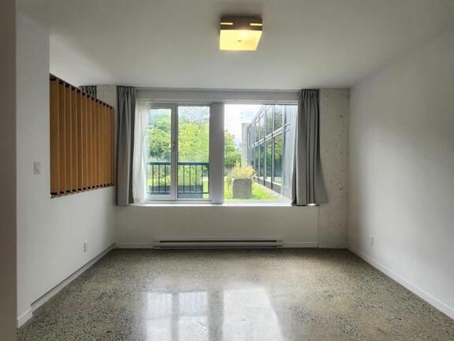 3 ½ MODERNE À LOUER