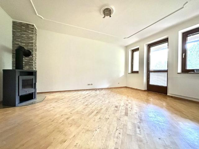 3 Monate halbe Miete! 3 Zimmer, Balkon, Tiefgarage und Blick auf die Stiftskirche!