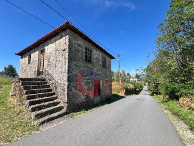 Moradia terrea para reconstrucao em Celorico de Basto