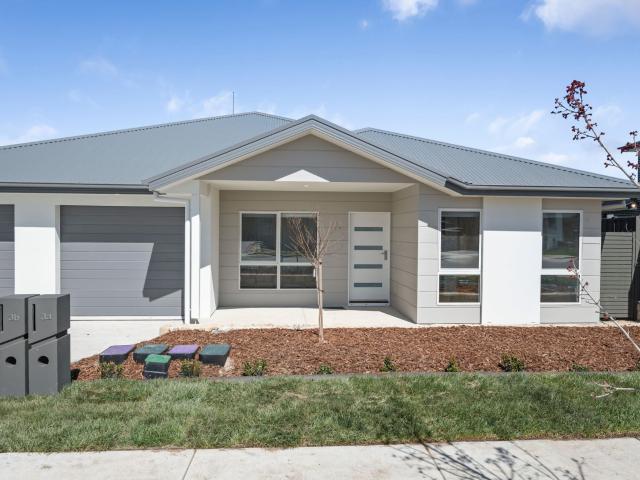 3 Mowenbah Crescent, Googong