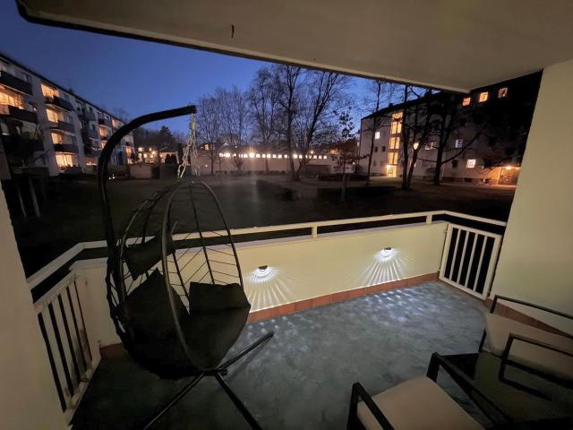 3. Move In Ready Ground Floor Apartment with High Quality Furnishings and All Inclusive Package, Munchen Amsterdam Apartments for Rent