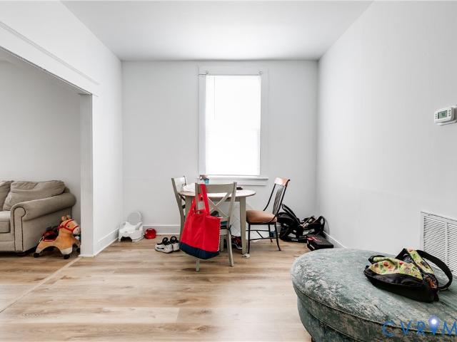 3 N Daisy Avenue