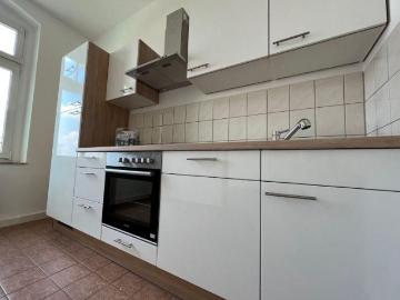 3. OG NEUES Laminat + zzgl EBK* ! frei ab 1.8.26