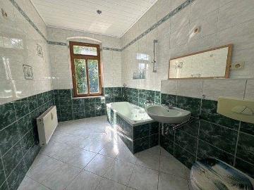 3. OG GroÃes Tageslichtbad Balkon helle Zimmer !