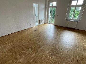 3.OG / groÃes Wohnzimmer + Balkon / Stellplatz mÃ¶gl. !