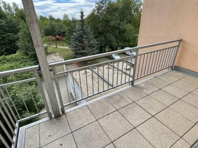 3. OG/ großes Wohnzimmer + Balkon / Stellplatz mögl. !