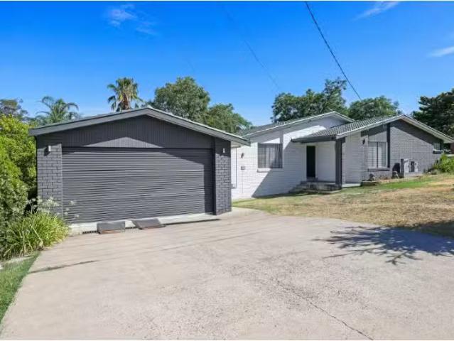 3 Orana Place, TAMWORTH House for rent Listed by Wendy Skewes.