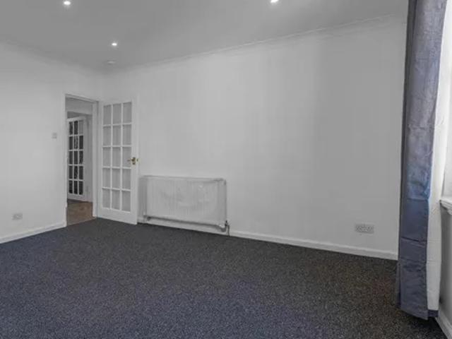 3 Oswald Terrace, City of Edinburgh, EH12 7TS, United Kingdom | 2 bed apartment for rent #139621805 | Rentberry