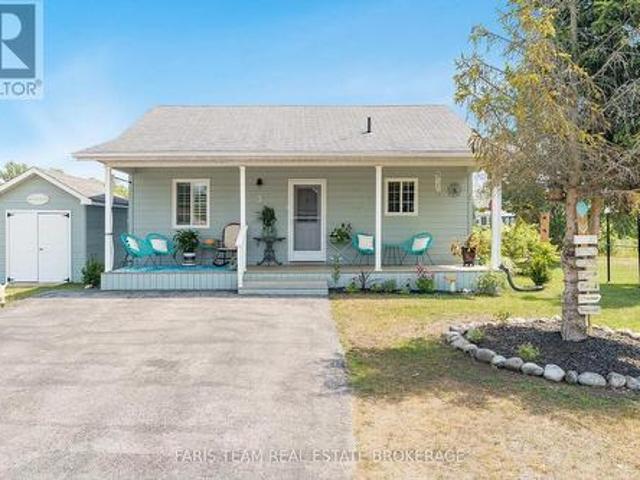 3 Awenda Avenue, Wasaga Beach, ON, L9Z 1X7 house for sale | Listing ID S13615 | Royal LePage
