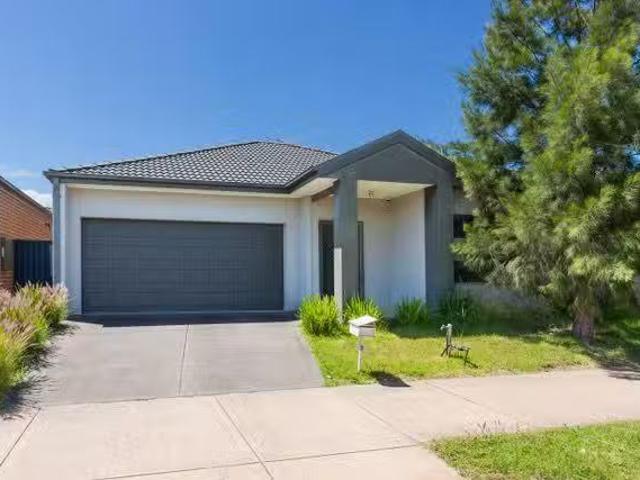 3 Acorn Lane, Pakenham, VIC 3810 House for Rent