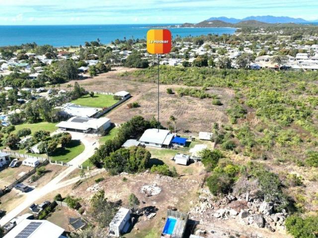 3 Acres in middle of Queen Beach