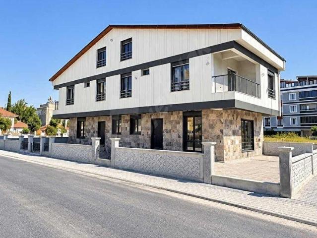 3 ADAM EMLAK'TAN REŞATBEY MH 5+1 ODA PLANLAMALI SATILIK VİLLA