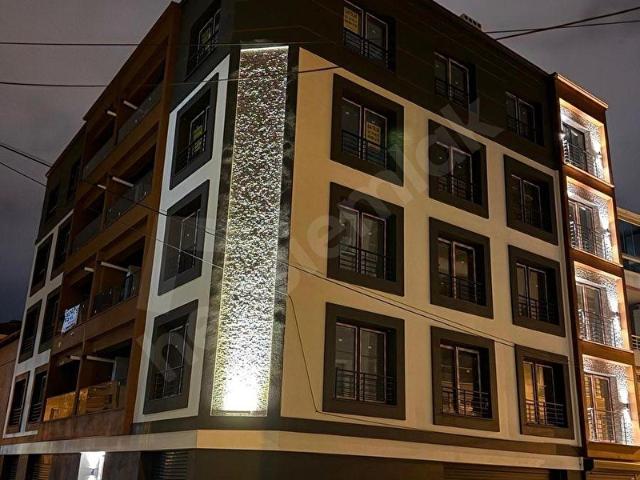 3 ADAM EMLAKTAN ULUCAMİ MH PALMİYE SK SATILIK KÖŞE 3+1 DAİRE