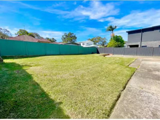 3 Adina Street, Miranda House for rent Listed by Arden Mandil.