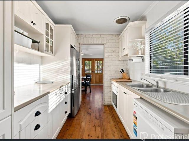 3 Albert AvenueThirlmere NSW 2572, Australia