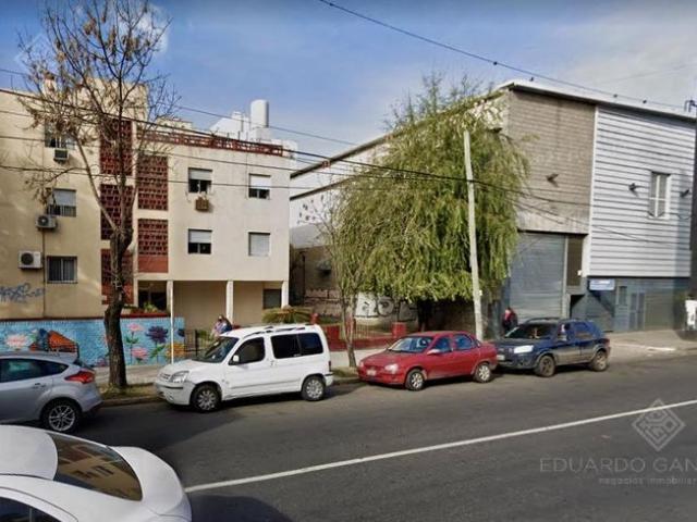 3 amb en Escalada Centro sobre la Avda Fte al FCGR Al lado del Super COTO!