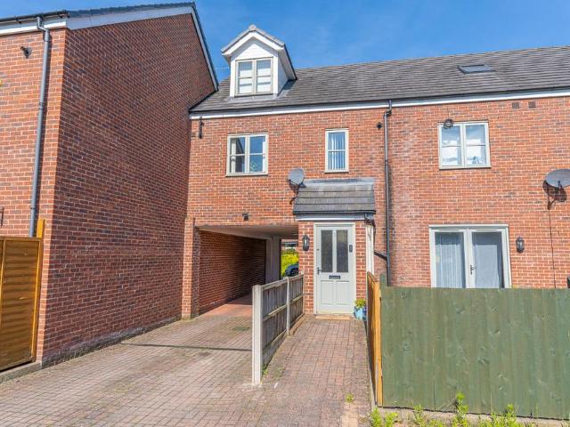 3 Amilia Terrace, The Lawns, Wellington 2 bed apartment to rent £850 pcm £196 pw
