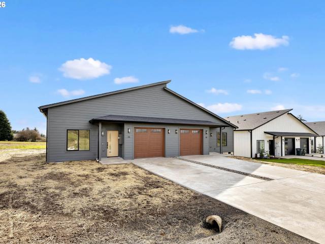 3 Anchor Wy Loop, Unit B, Cathlamet, WA 98612 | MLS #653222