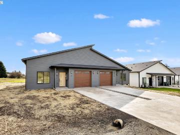 3 Anchor Wy Loop, Unit B, Cathlamet, WA 98612 | MLS #653222