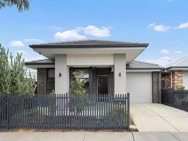 3 Angel Street, Munno Para, SA 5115