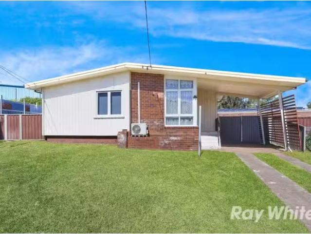 3 Antill Place, BLACKETT House for rent Listed by Alana Nevil.