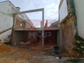 3 Apartamentos t1 +1 inacabados para investidores 0m² Faro Sé e São Pedro