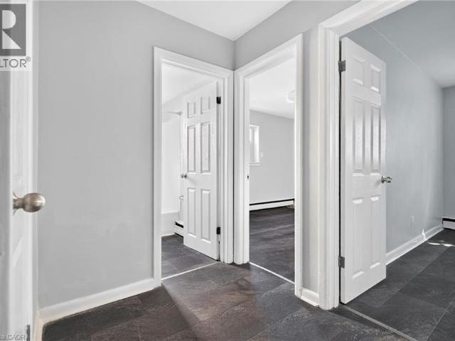 3 APPLEWOOD Avenue Unit# 1, Stoney Creek, Ontario, L8G3S4
