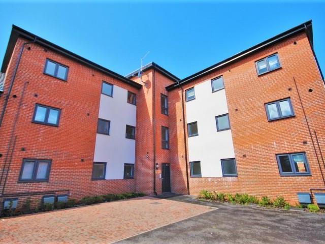 3 Ascot Way, Birmingham B31 2 bed apartment to rent £1,150 pcm £265 pw