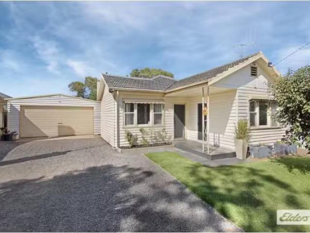 3 Ash Street, Golden Square House for rent Listed by Elders P.